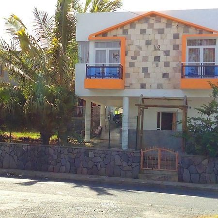 Chez Clenya Guesthouse La Ferme Екстер'єр фото