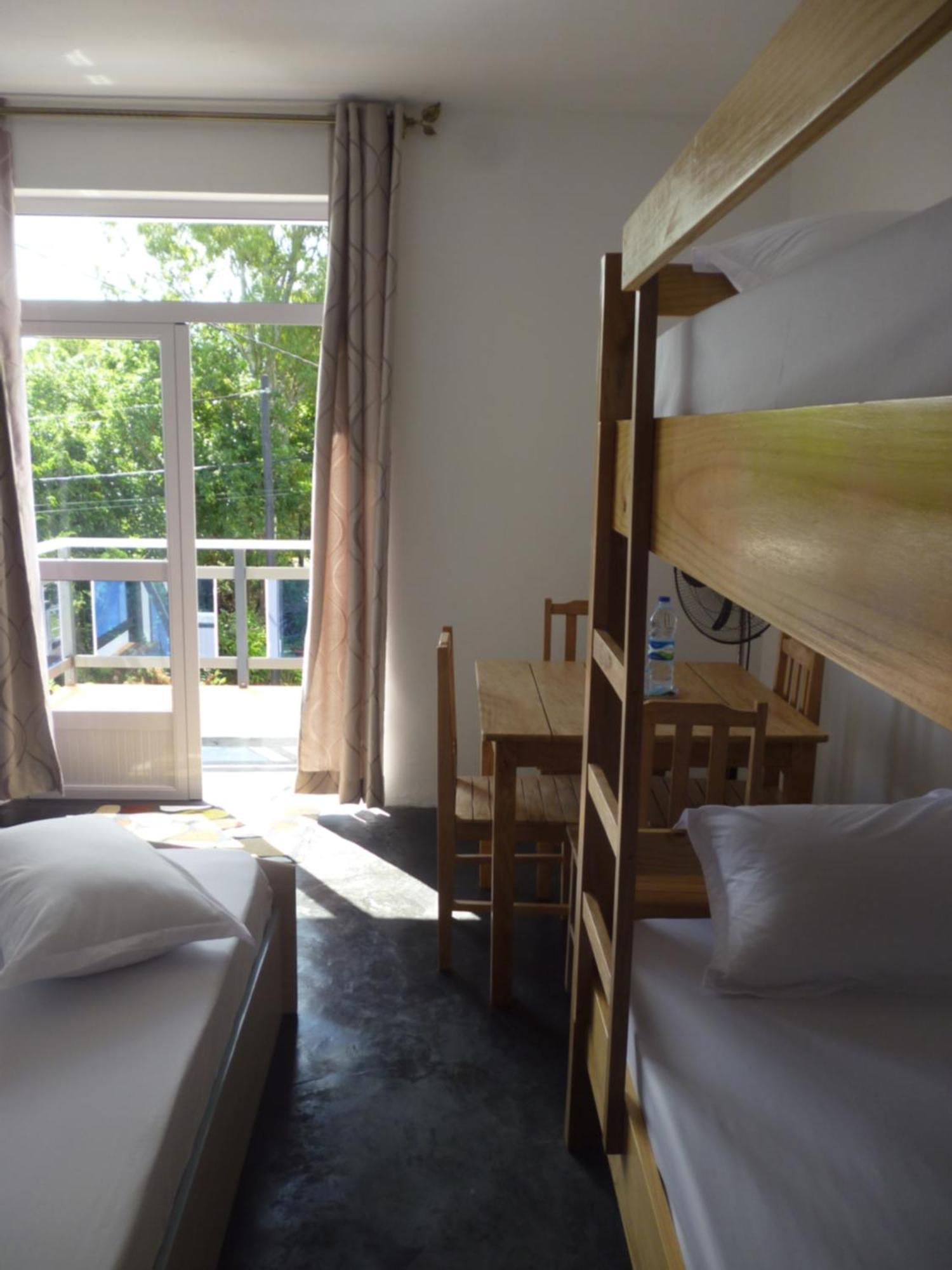 Chez Clenya Guesthouse La Ferme Екстер'єр фото
