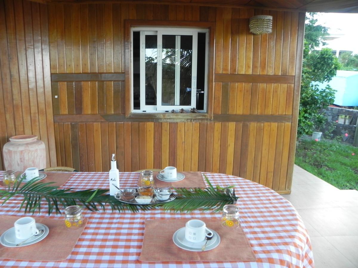 Chez Clenya Guesthouse La Ferme Екстер'єр фото