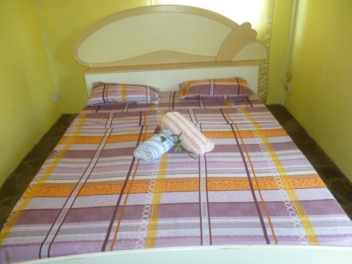 Chez Clenya Guesthouse La Ferme Екстер'єр фото