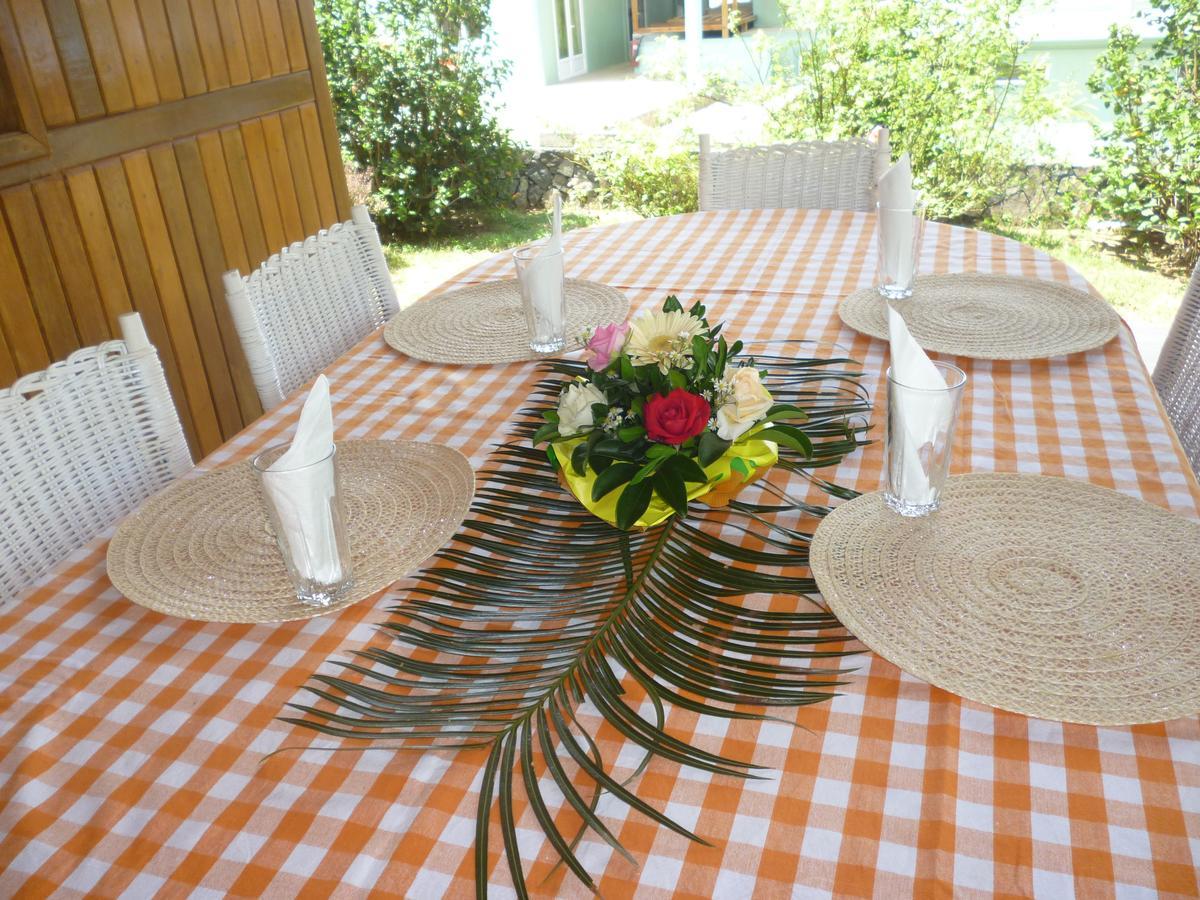 Chez Clenya Guesthouse La Ferme Екстер'єр фото