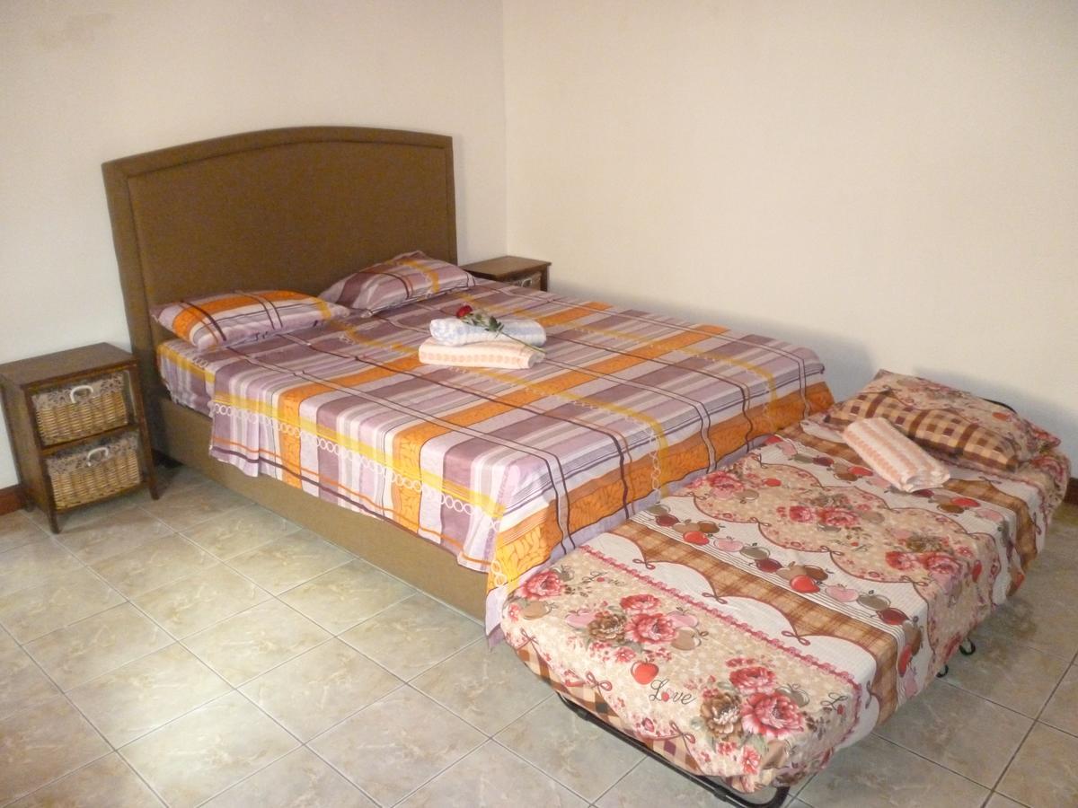 Chez Clenya Guesthouse La Ferme Екстер'єр фото