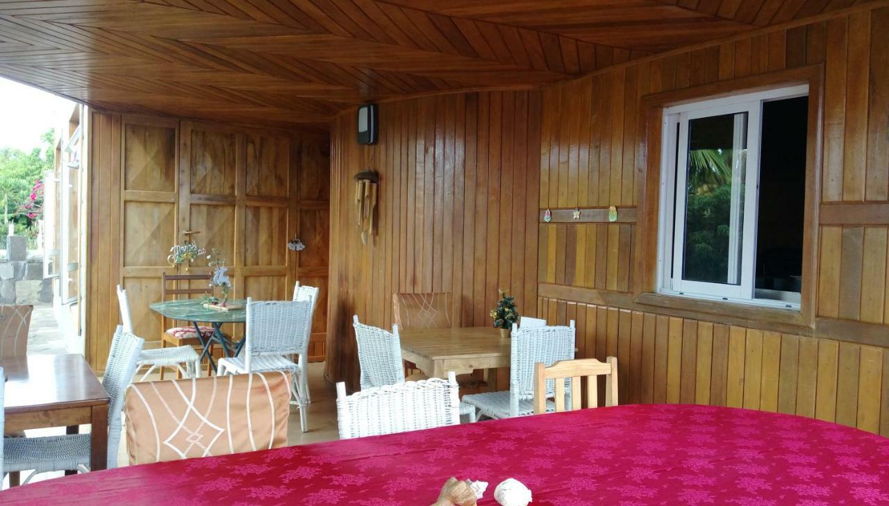 Chez Clenya Guesthouse La Ferme Екстер'єр фото